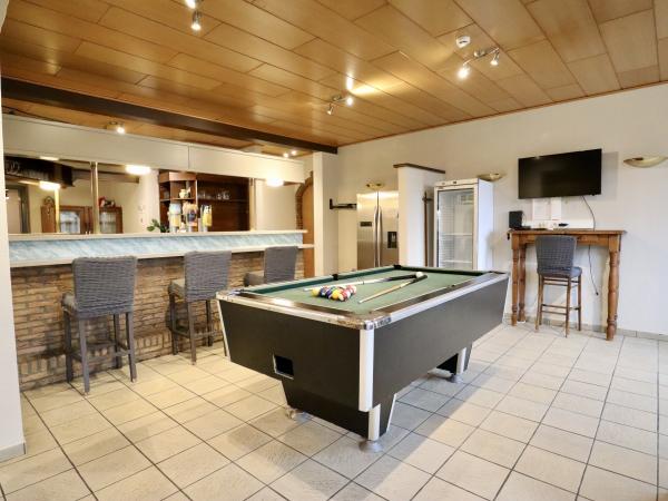 Villa photo 3