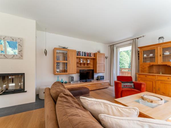 Villa photo 3