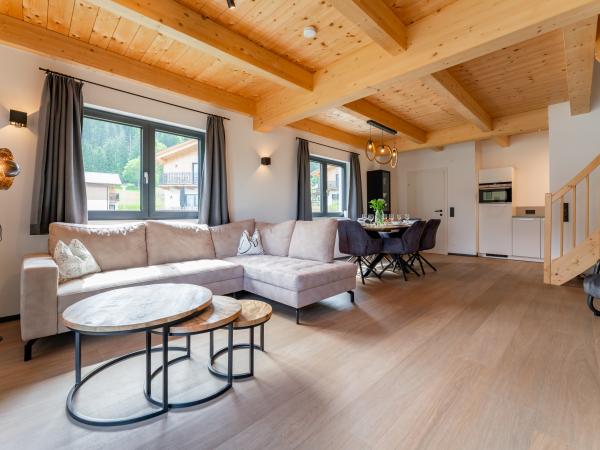 Villa photo 2