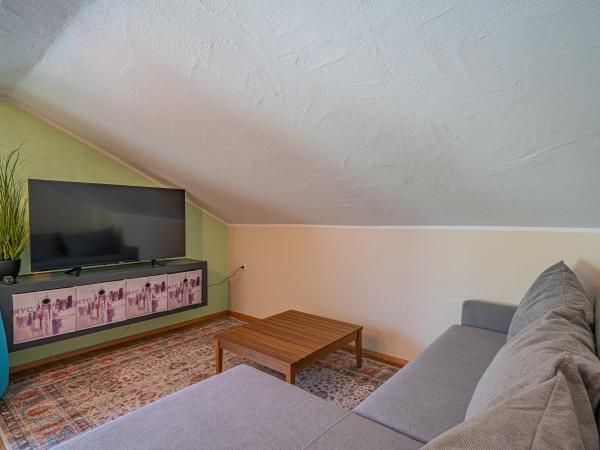 Villa photo 2