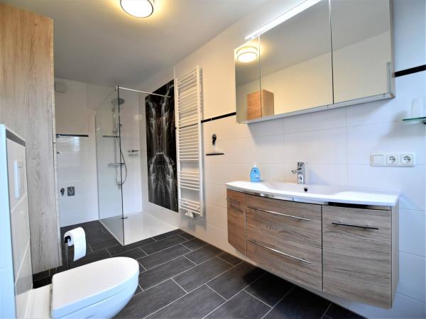 Villa photo 3