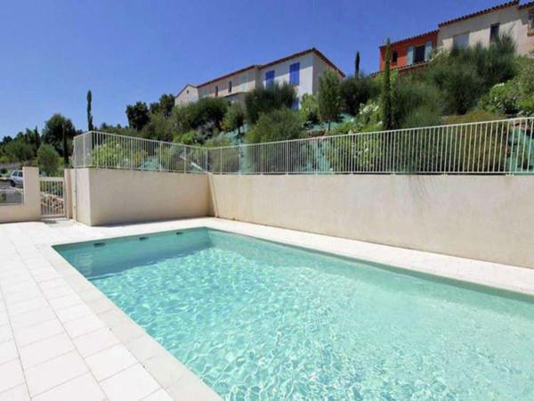 Villa photo 2