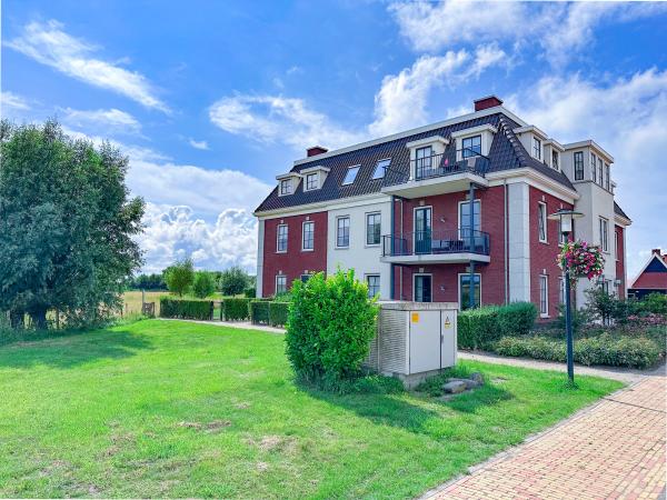 Villa photo 2
