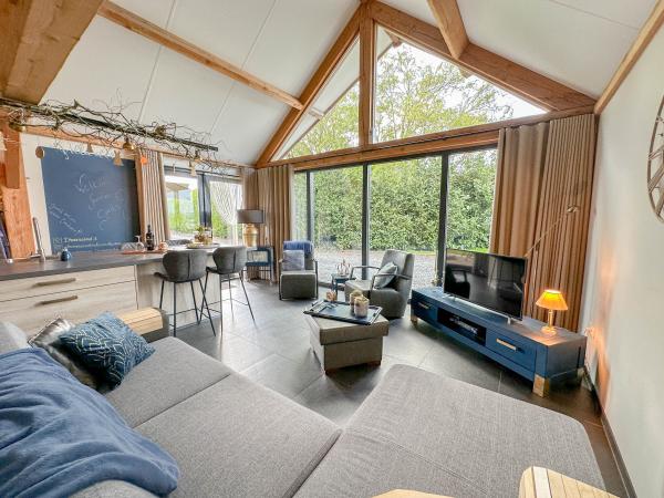 Villa photo 2