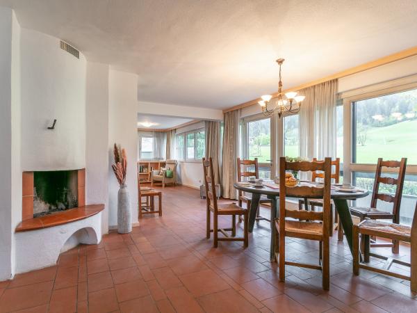 Villa photo 2