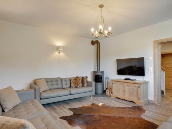 Villa photo 3
