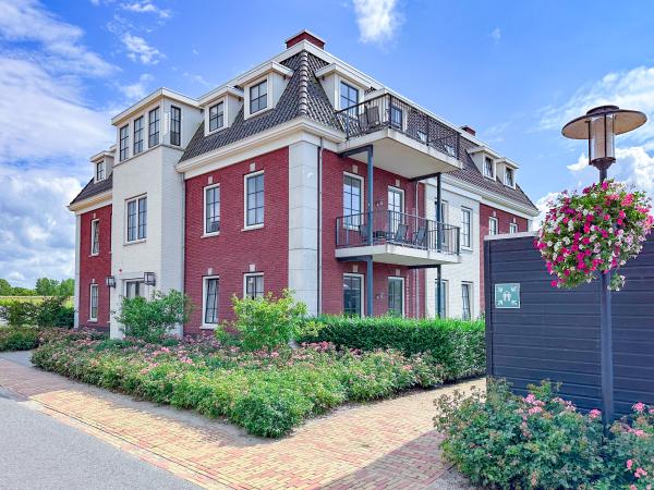 Villa photo 2