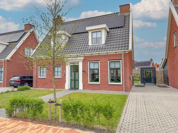 Villa photo 2
