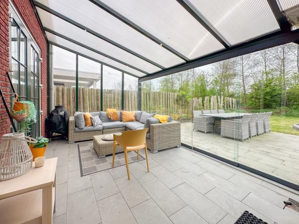 Villa photo 2