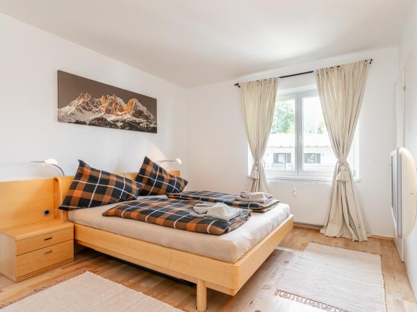 Villa photo 2