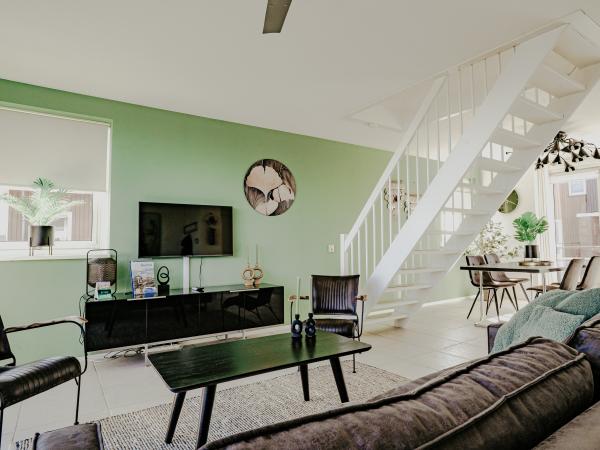 Villa photo 3