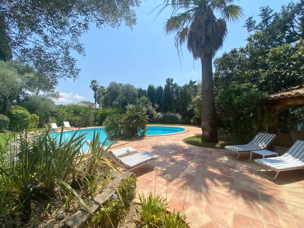 Villa photo 3