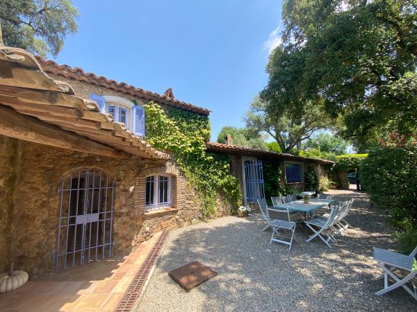 Villa photo 2