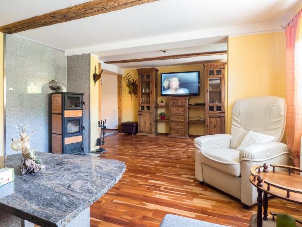Villa photo 3