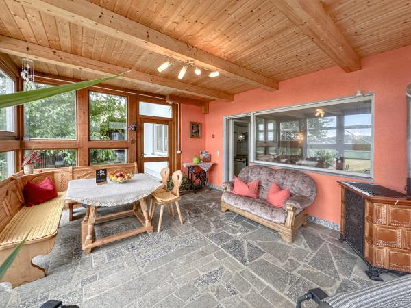 Villa photo 3
