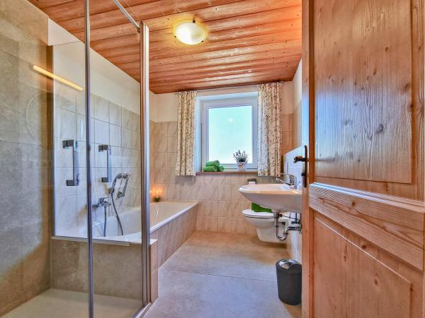 Villa photo 4