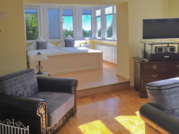 Villa photo 3