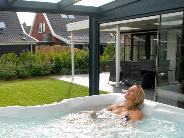 Villa photo 2