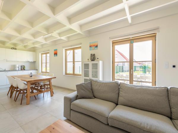 Villa photo 2