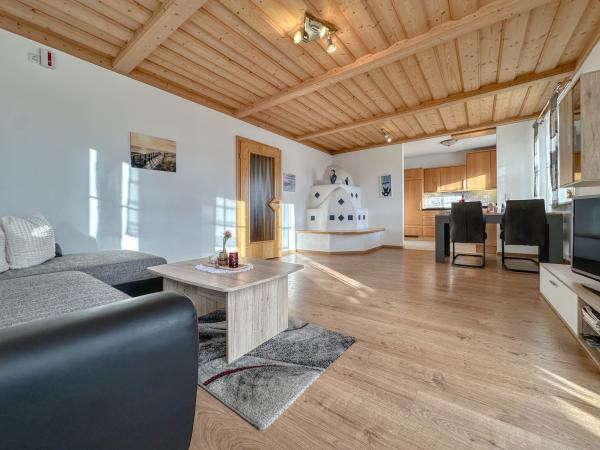 Villa photo 3