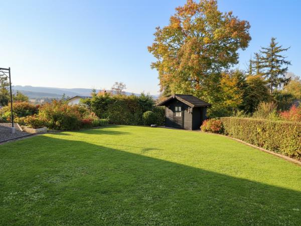 Villa photo 2
