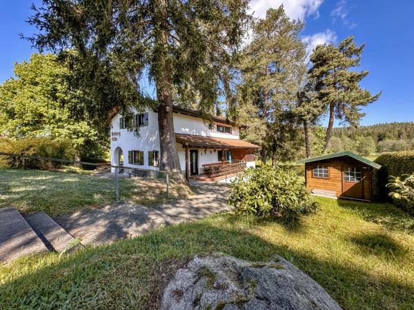 Villa photo 2