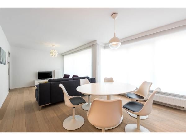 Villa photo 3
