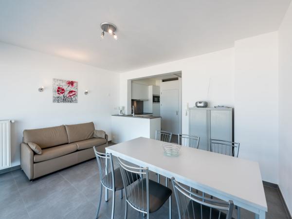 Villa photo 3