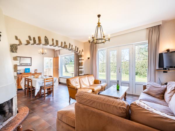 Villa photo 2