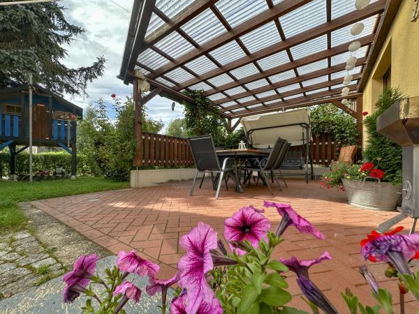 Villa photo 2