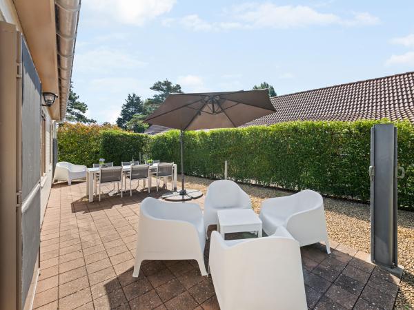 Villa photo 2