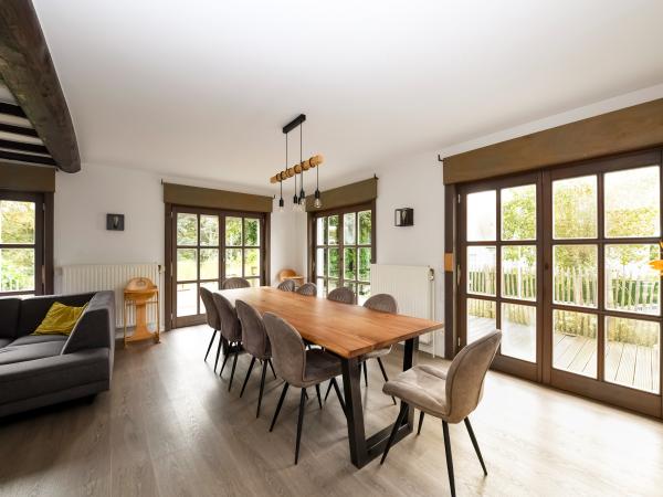 Villa photo 3