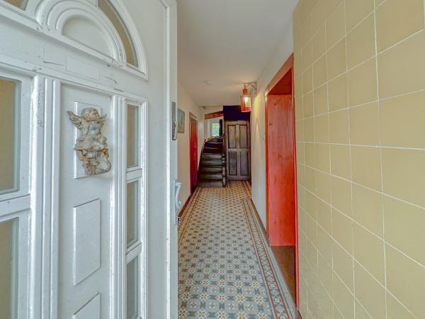 Villa photo 2