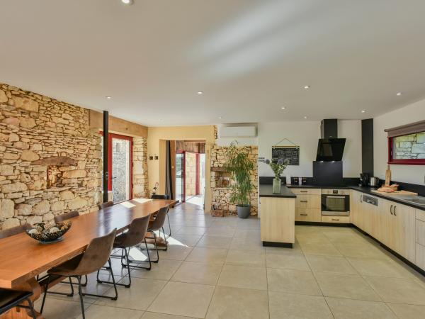Villa photo 4
