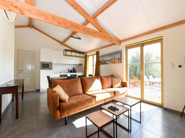Villa photo 2