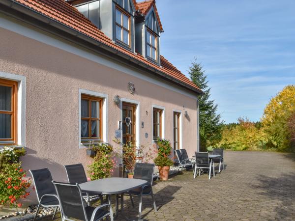 Villa photo 2