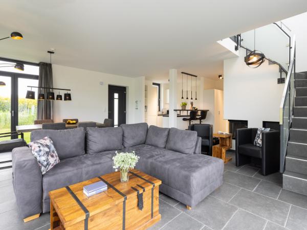 Villa photo 5