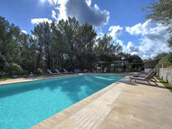 Villa photo 3