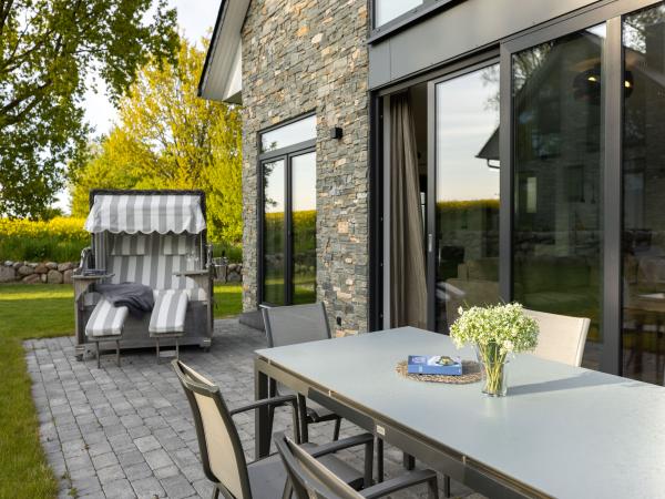 Villa photo 3