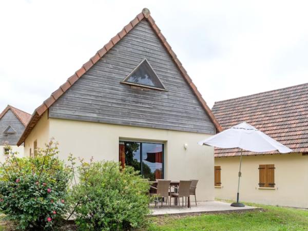 Villa photo 2