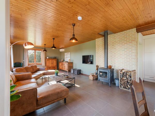 Villa photo 5