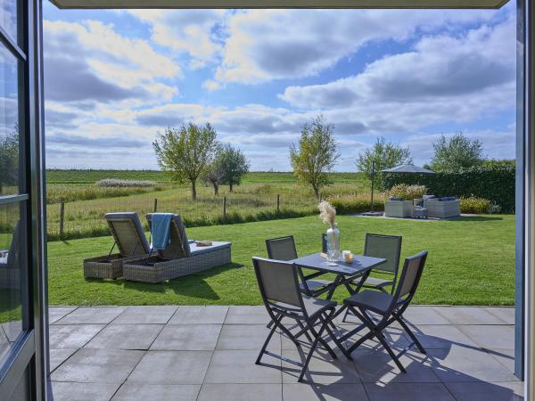 Villa photo 3