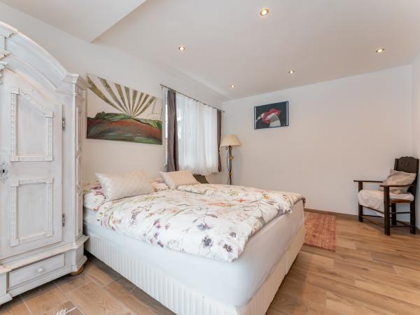 Villa photo 5