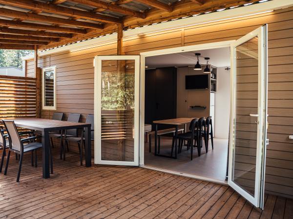Villa photo 2