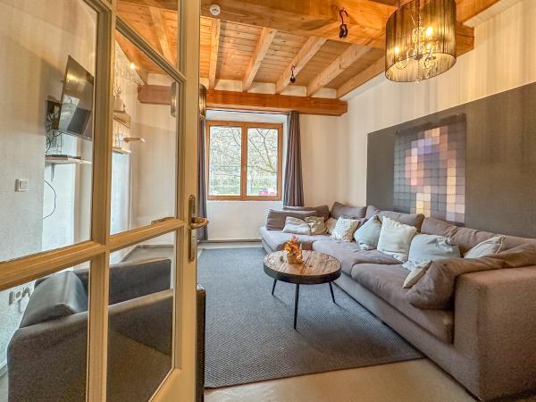 Villa photo 3