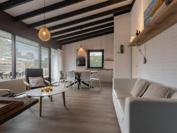 Villa photo 2