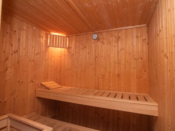 Villa photo 2