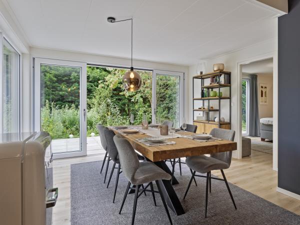 Villa photo 2