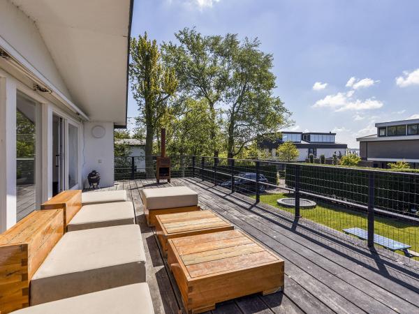 Villa photo 3
