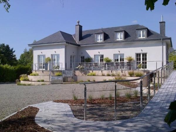 Villa photo 2